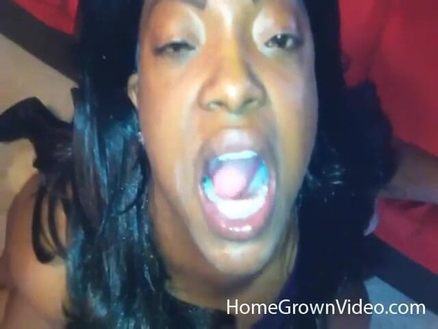 Homegrown Ebony: Dezire a besoin d'aide sexuelle