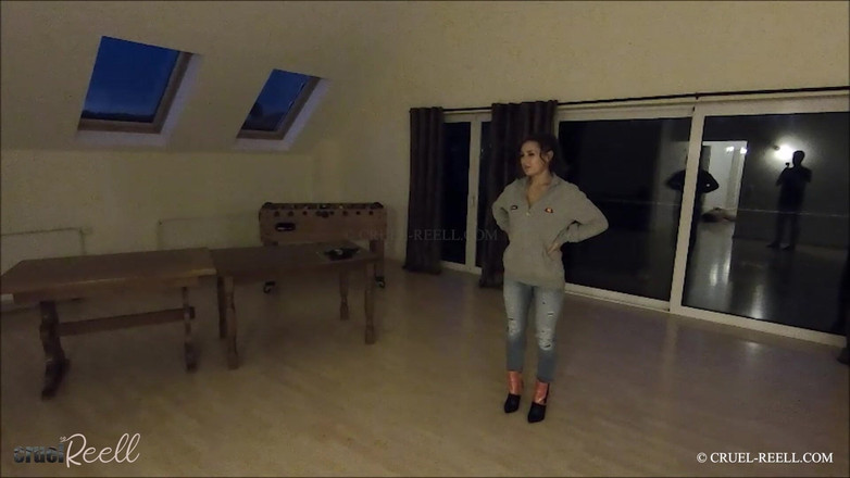 Cruel Reell: Reell - Unmoeglicher Schuhkuss