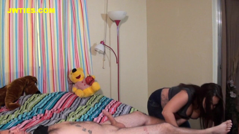 JW Ties Bondage And Fetish: Мачеха заставляет его кончить, HD