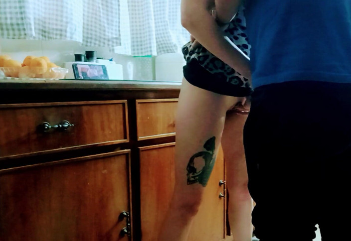 MysticBella: Hotwife likes to fuck my friends