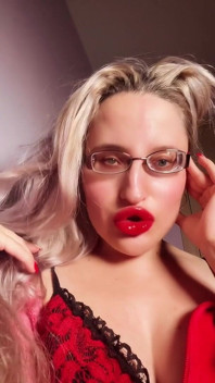Bibir merah sempurna glostik gincu gincu cari, ketagihan bibir gincu