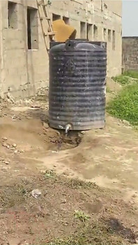 Iubitul meu a venit să mă vadă la locul meu de muncă pentru că i-a fost dor de mine (bts)