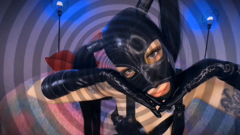 LDBMistress: L'incantesimo della dea trong latex, aroma joi ita