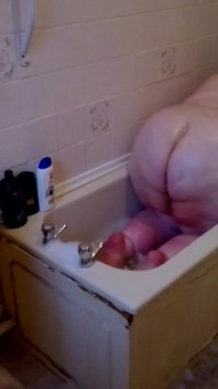 Une SBBW essaye de prendre un bain, peut-elle rentrer ?