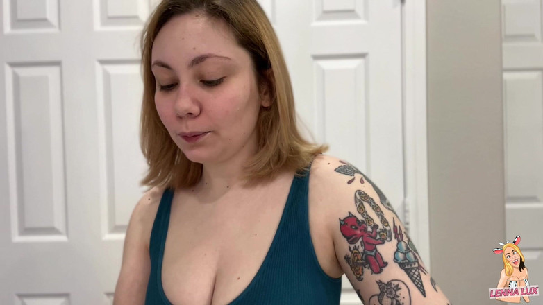 Lenna Lux: The Breakfast Snack