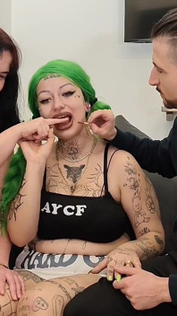 Terapie kousáním prstů se smyslným výsledkem