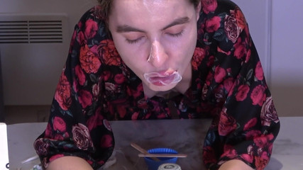 Faith Eros: Bubble Gum Findom - část 14 (bez hudby)