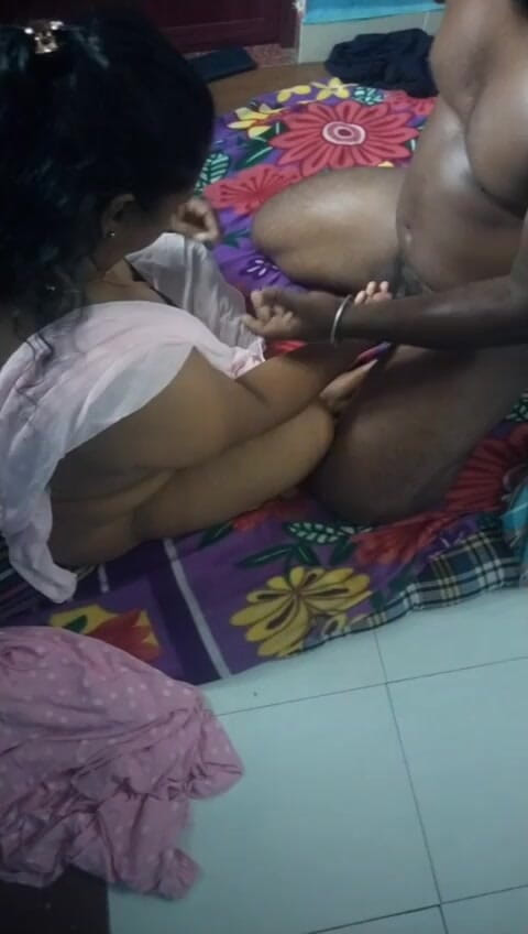 Tamil lesbian: Heißer sex mit hausbesitzer zur miete