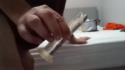 BJ Me: Kadın kılıklı kafes ve küçük bir delik