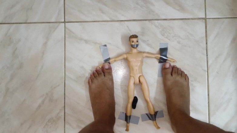 Isabel: Foot Humiliation with Tiny Man