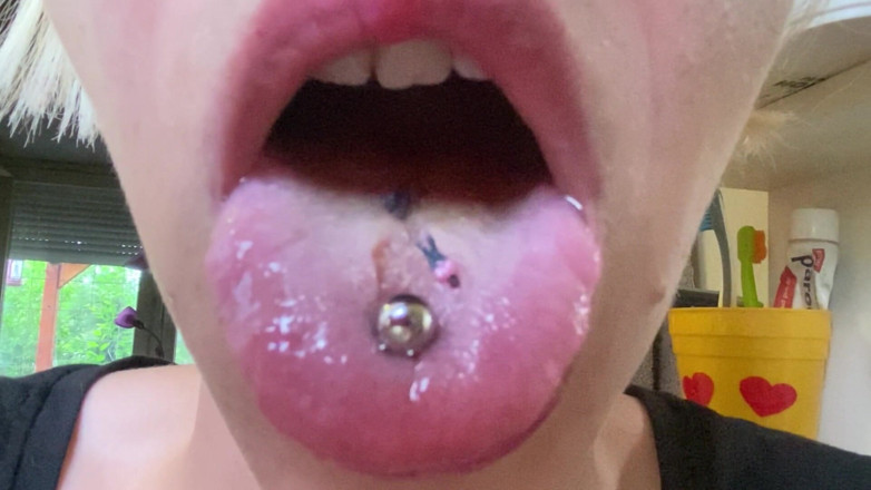 Cuteblonde666: Mouth fetish giantess with model train people extreme close up
