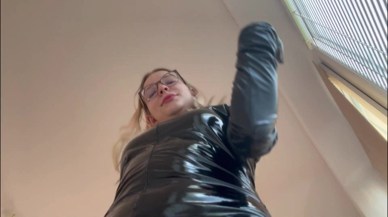 Goddess_Bella_Rae: Zeița dominatoare feminină te revendică ca sclavul ei - Asmr