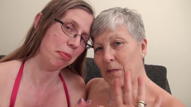 Dirty Doctors Clips - Mature British Lesbians: Vibrator playtime with Sammie &amp; Savana