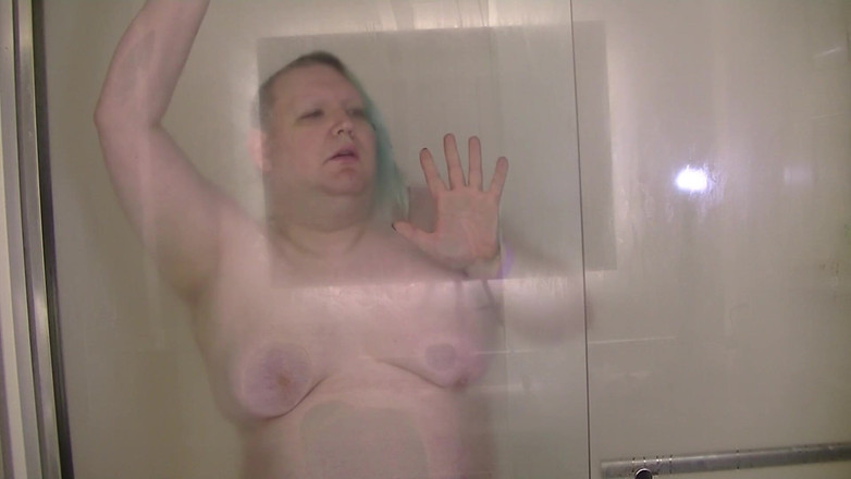 Roxxie rae page: Seduzione in doccia