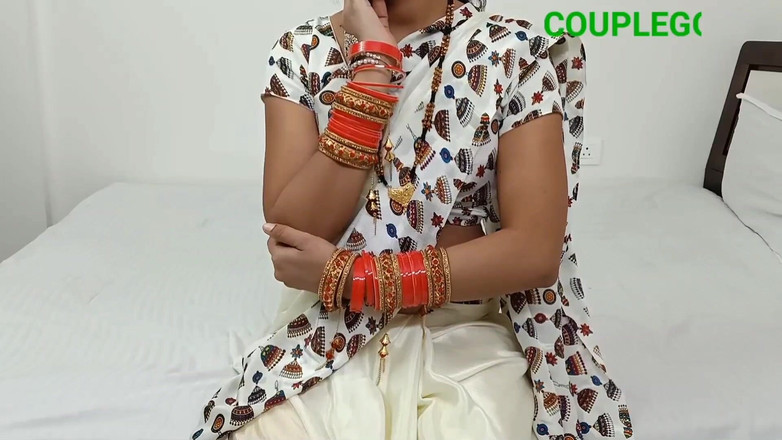 Sexy Komal: Você fica ainda mais bonito em sari branco