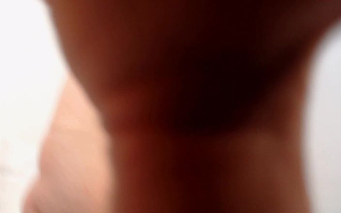 Katherine Squirt: Futai în cur pe la spate