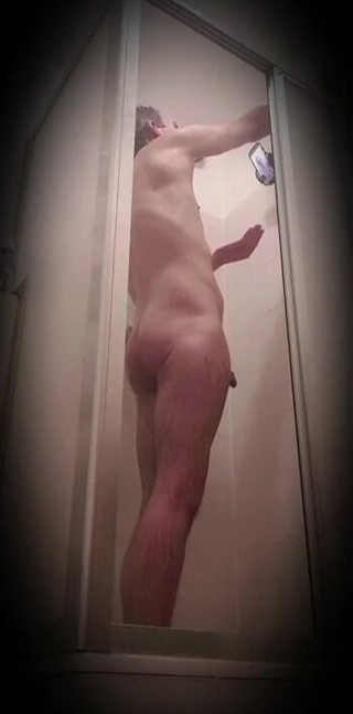 BoyGrenzenlos: Boyboundless in the Shower
