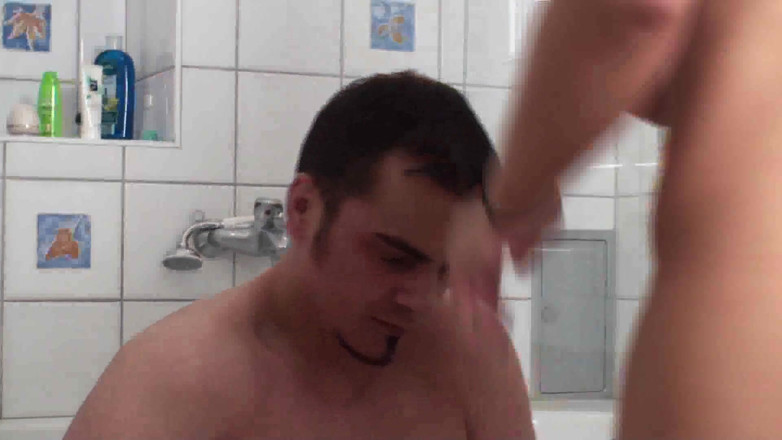 Femdom Austria: Palme în baie