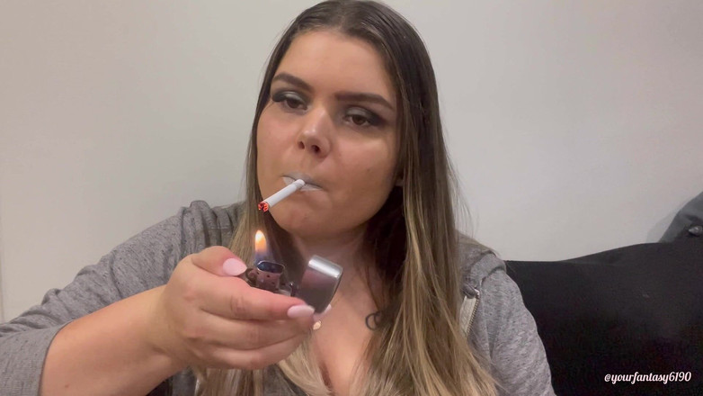 Your fantasy studio: Kouřové kruhy se stříbrnou rtěnkou