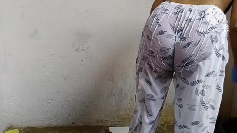 Ankurpriya000: Menengok adik ipar yang cantik