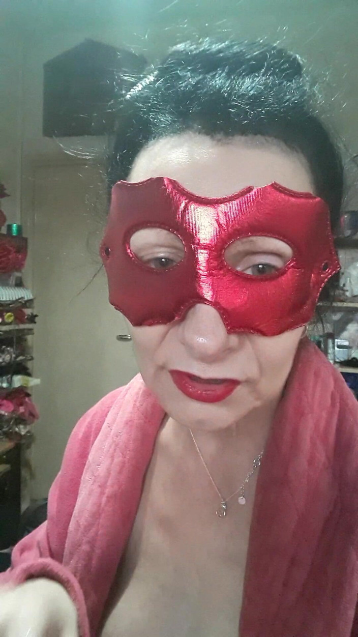 WEBREGINETTA2023: Masturbeerde voor het raam