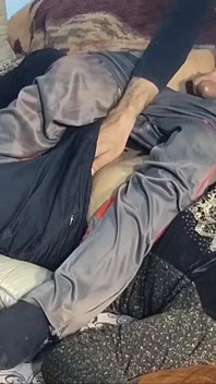 Tvrdé šukání na kameru po honění s hindským hlasitým sténáním, pákistánská dívka tvrdě šuká