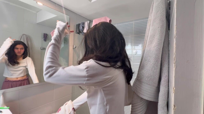 Scarlett and Chanel: Latina Woman Bathing That Ends with a Strong Wet Orgasm