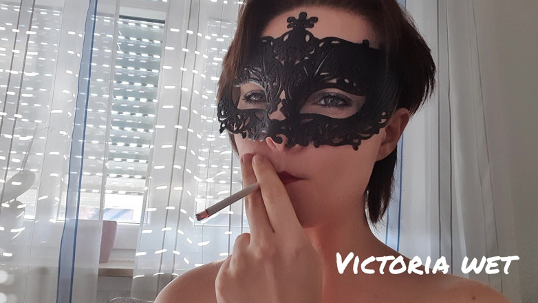 Victoria wet: Fetiš sexy kouření - cigaretový kouř