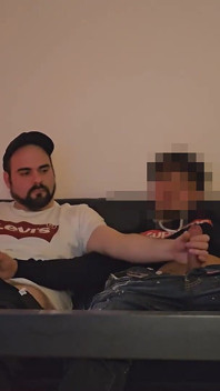 Hetero turecký kamarád poprvé sveden ke vzájemnému honění a kouření chlapem