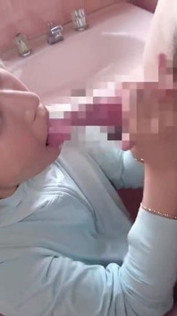 Bermain splashy dengan si cantik blonde yang meleleh dirinya dalam ep-ep-3 perancis basah yang jahat