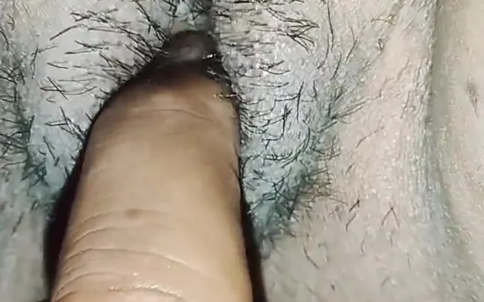 Horny Harry: Fingering Pussy of Desi Chut