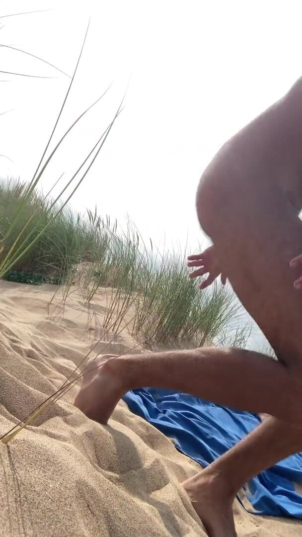 The Septum Guy: Bajki na plaży