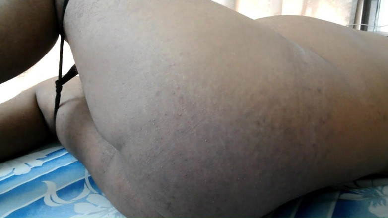 Raemon: Moje přítelkyně mi řekla, že ti strkám velké dildo do zadku