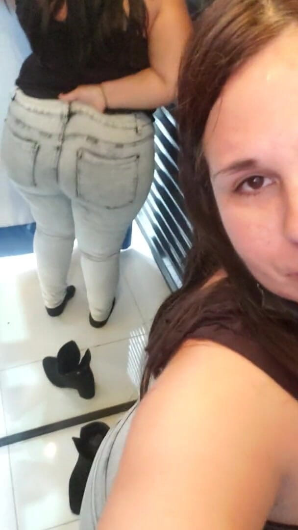 Riderqueen: Stepmom in fitting room in store