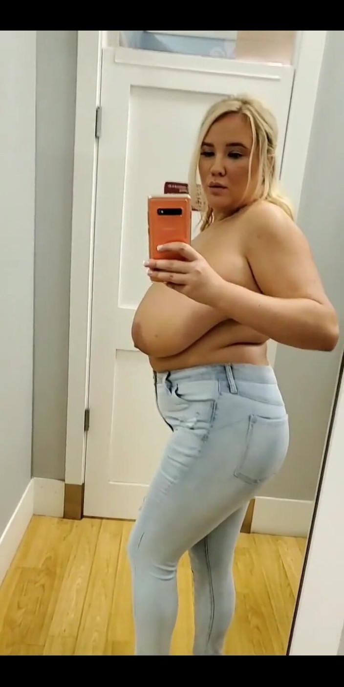 Annabelle Rogers: Topless in Jeans