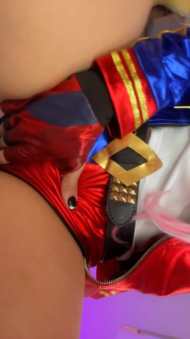 How Loves Harley Quinn? (Candystart Videos)