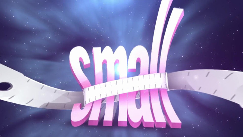 Exxxtra Small: Schattig klein zwart meisje pijpt een enorme grote zwarte lul