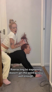 Розважаючись