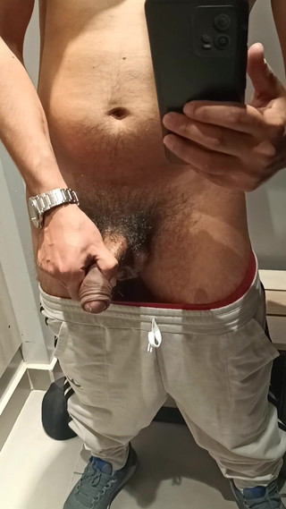 Tommhot: V šatně obchodu