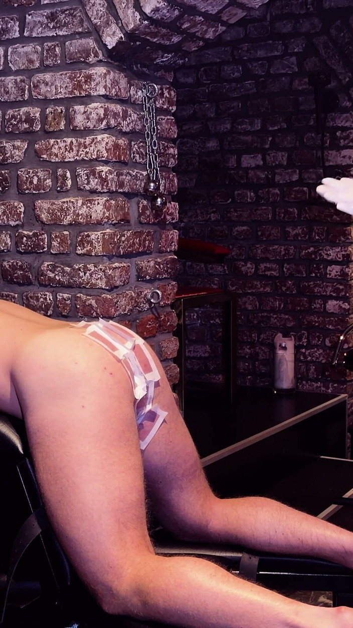 MissAlessaMilano: Waxing Ass and Whipping