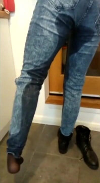 Seluar jeans dan kompilasi basah pantyhose