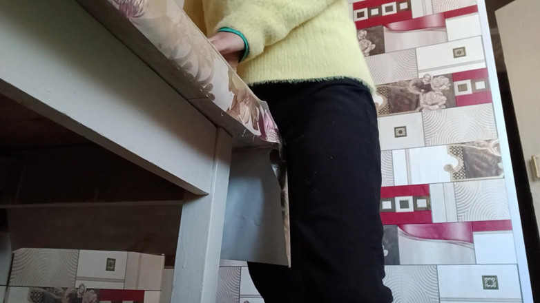 Lesbian-illusion: Sora vitregă se masturbează solo cu orgasme multiple - Lesbian_illusion