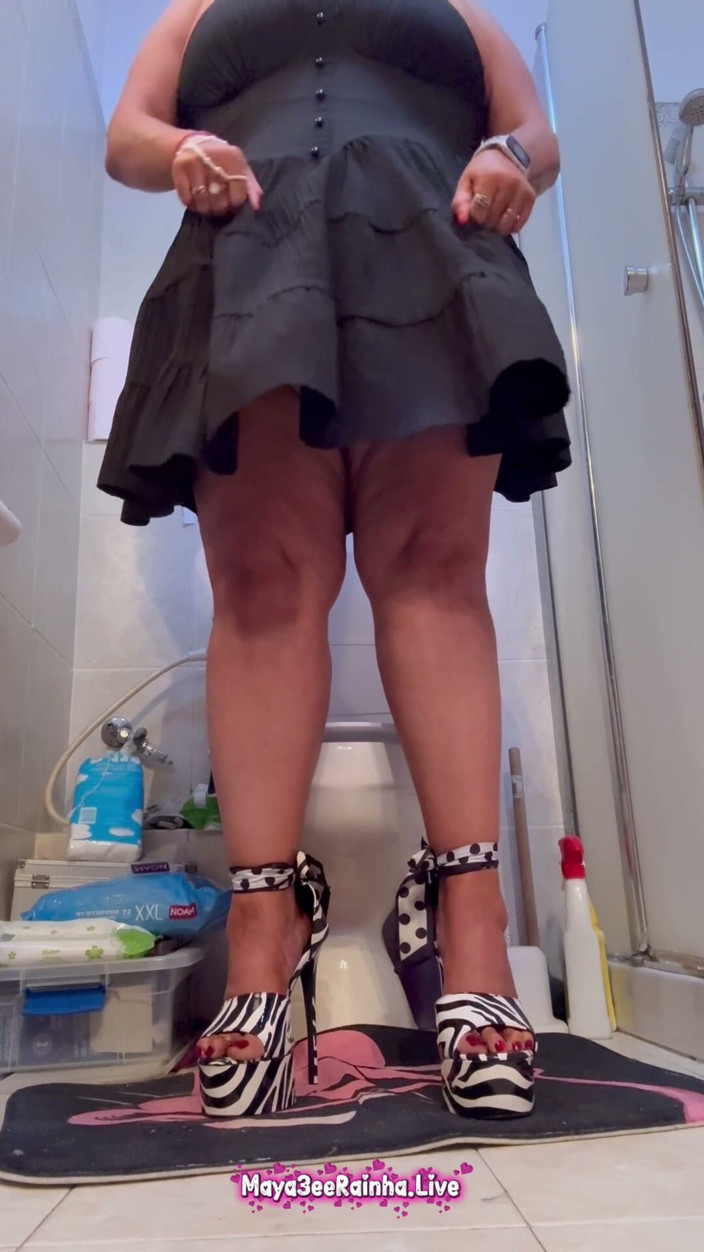 Goddess Maya3ee Rainha: 브라질 비 밀프 하드 스트림 오줌 POV