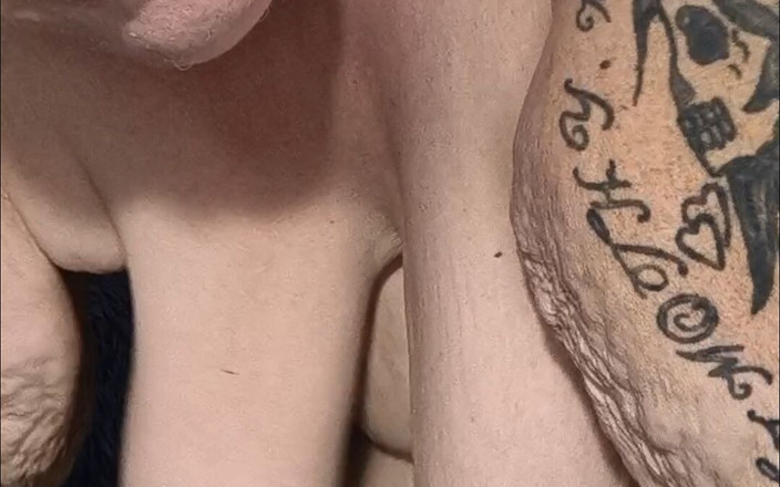 HerculesnVENUS: 침대에서 삐걱거리는 그녀의 얼굴이 빨대게 따먹어