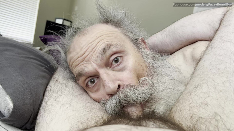 FuzzyBeardBoy: Einstein el hijo de puta