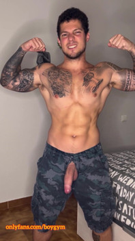 Military Huge Cumshot with No Hands