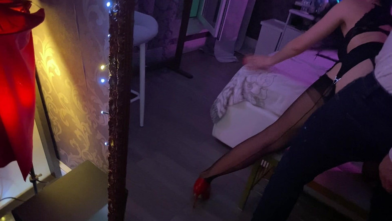 Slowly Tease: #22 (penuh) Skirt nilon dan lace mini, dia bersedia untuk melakukan...