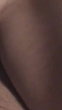Nicolette Nizzy ve üvey babası Jesse sikişiyor grup seks partisi zy2758
