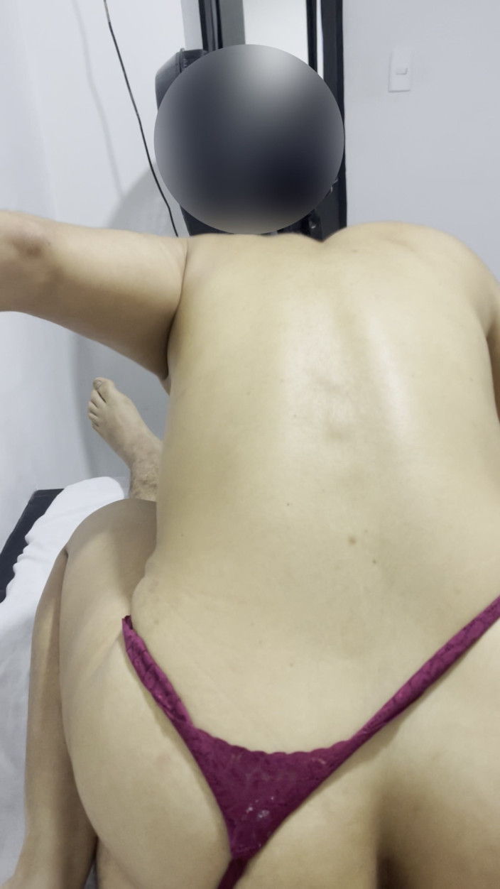 Mack silver: Dicker arsch 32 jahre alt, hotwife, reif und sehr heiß