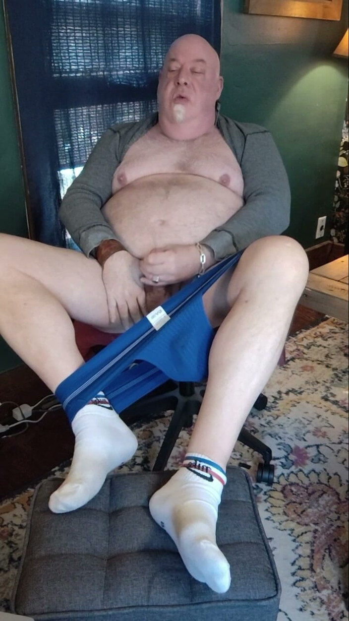 beardaddychub: Verbal Jerk on Webcam!